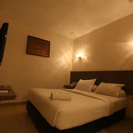 De'Tonga Hotel Medan Exterior photo