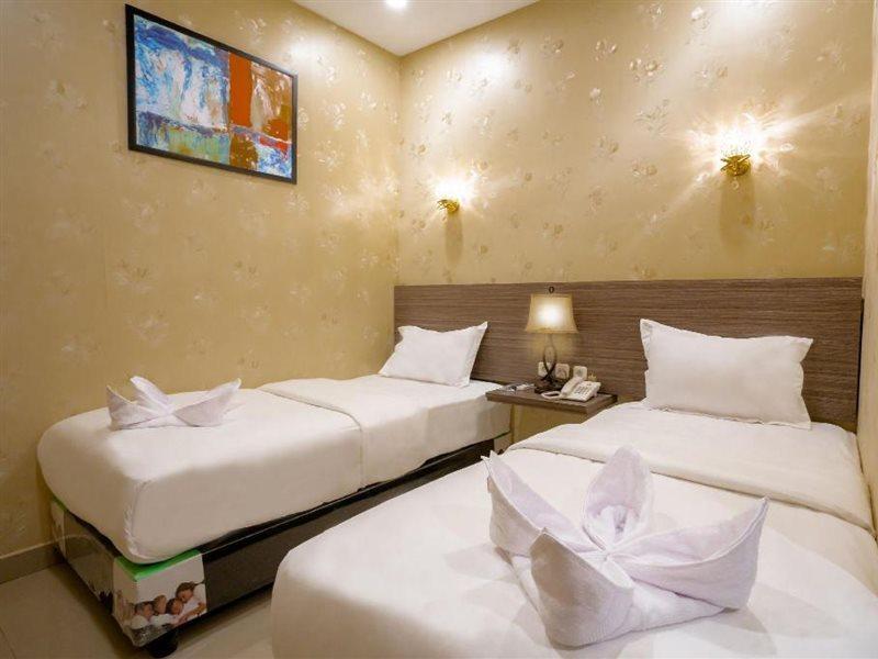 Hotel De'tonga 3*