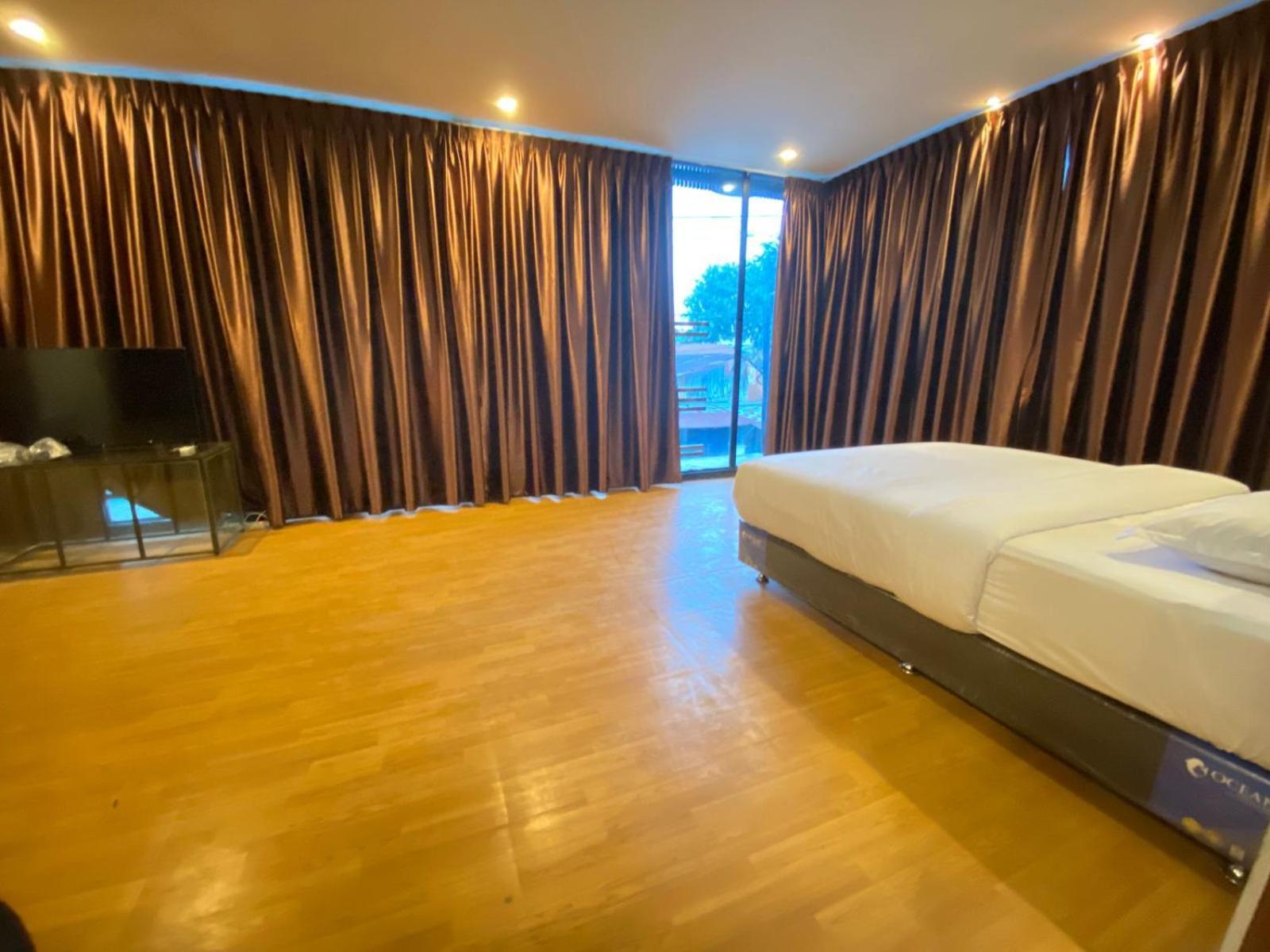 De'tonga Hotel 3*