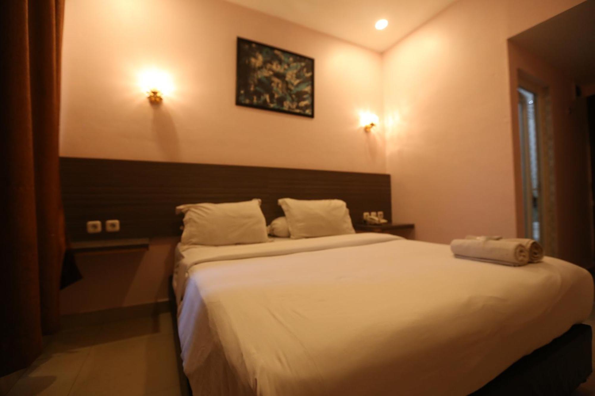 De'tonga Hotel 3*